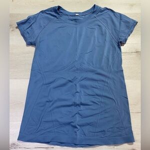 Seamless Short Sleeve Performance T-Shirt, Cornflower Blue, Fits like Med/Lg